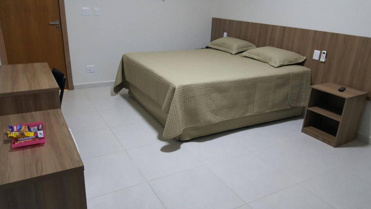 Hotel Vila Verde Penápolis Oda fotoğraf